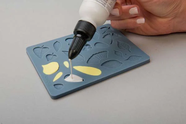 Sculpey Bakeable Silicone Mold, Flowers - Image 3
