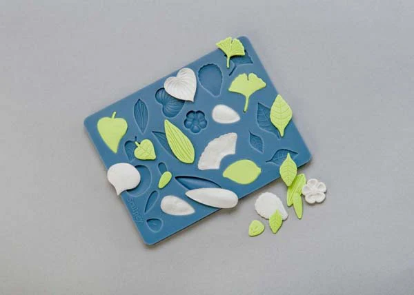 Sculpey Bakeable Silicone Mold, Flowers - Image 4