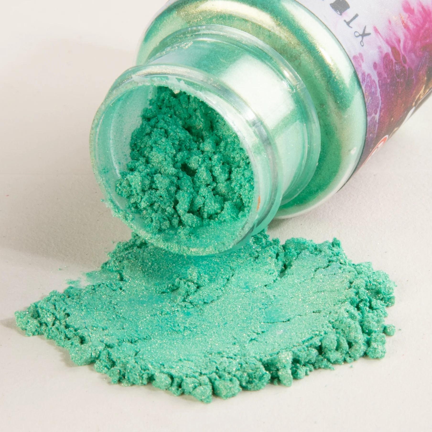 Urban Crafter Resin Mica Powder-Seafoam Green 10g - Image 2