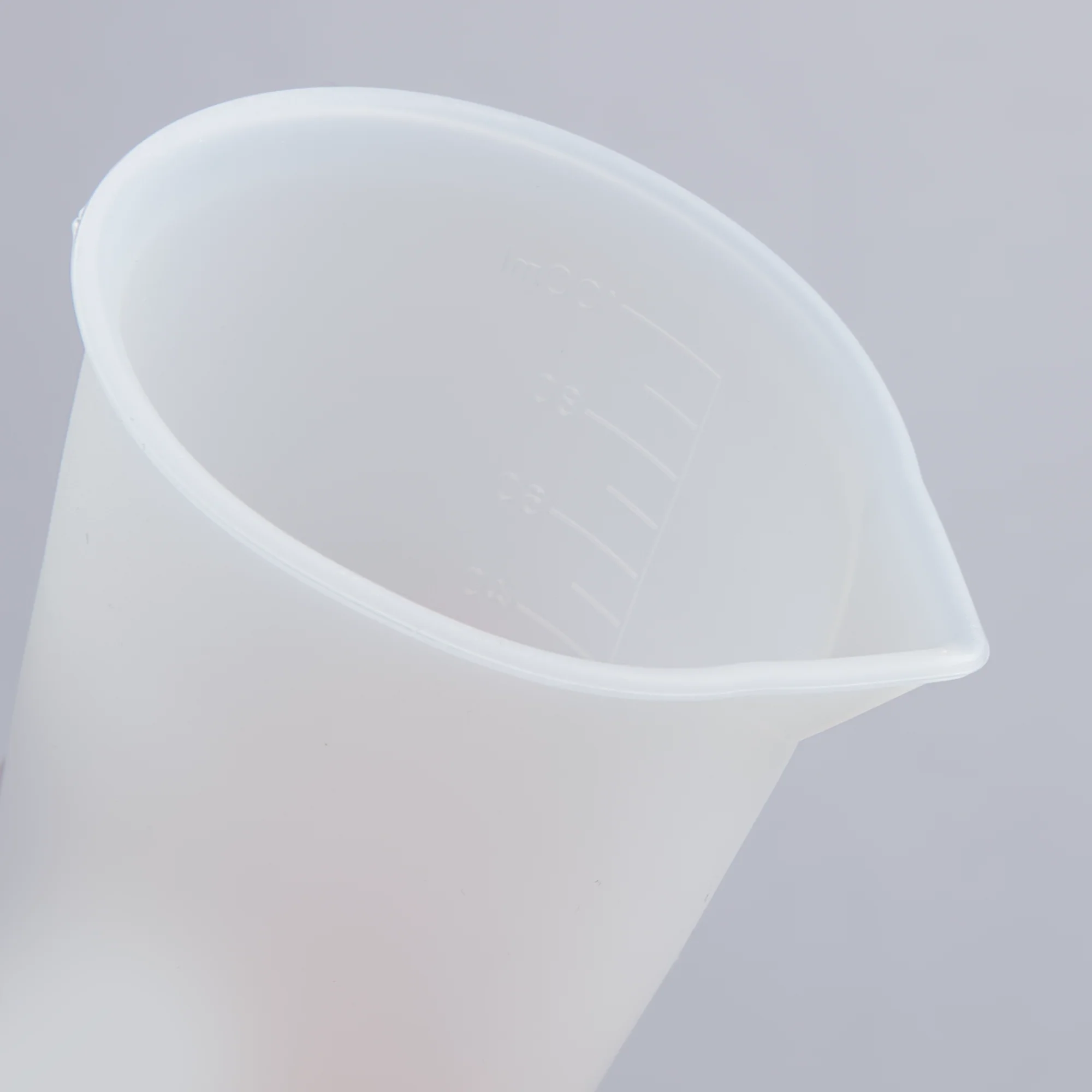 Urban Crafter Silicone Measuring and Mixing Cup -100ml - Image 6